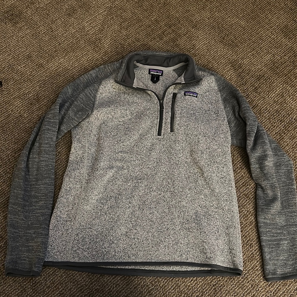 Men’s Patagonia Quarter Zip!